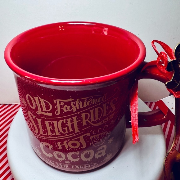 Christmas Sleigh Rides Hot Cocoa Red Camper Mug & Gold Metal Gingerbread Spoon - Picture 8 of 9
